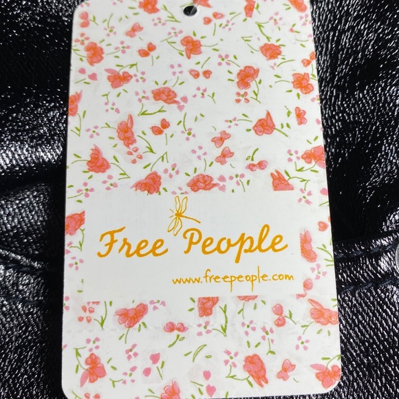 Free People Phoenix Coated Skinny Jean in Liquid Black (31) - Picture 7 of 9